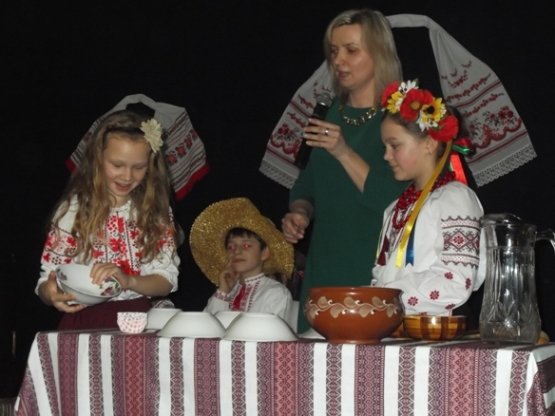 «Українські вечорниці». «Українські вечорниці».