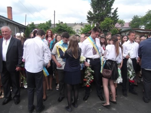 Свято останнього дзвоника Свято останнього дзвоника
