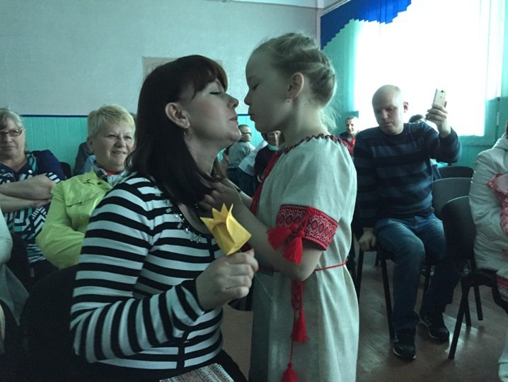 Свято для мам у 2-А класі Свято для мам у 2-А класі