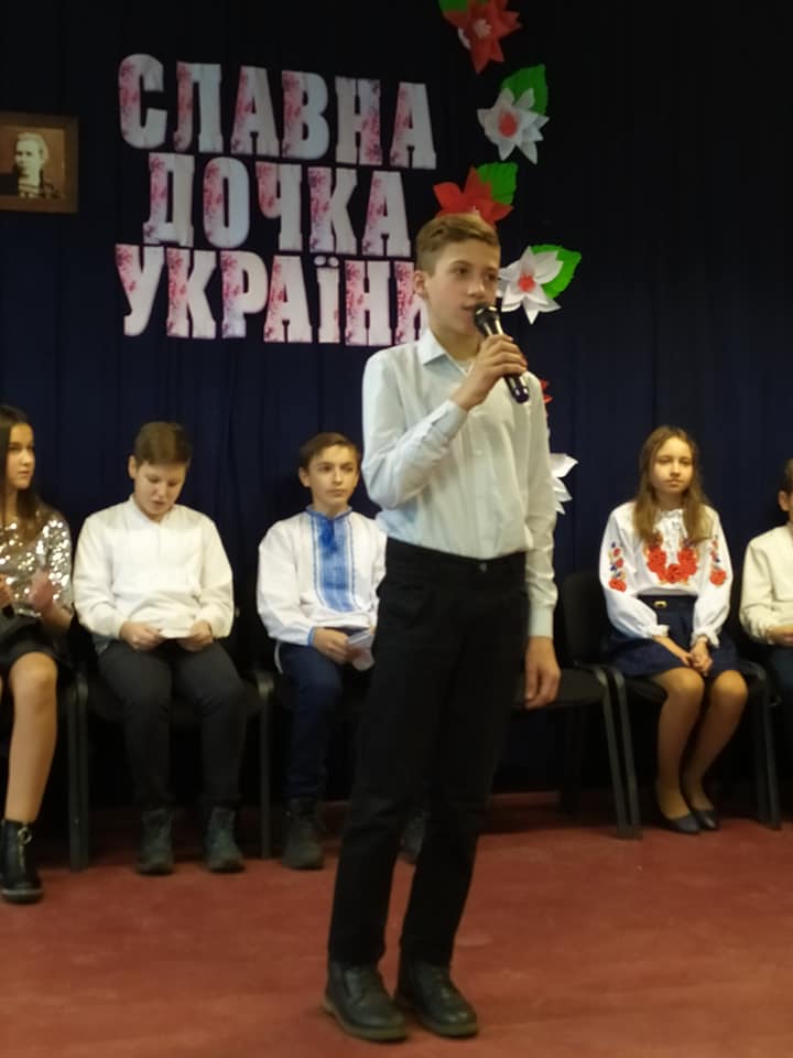 Година поезії "Славна дочка України" Година поезії "Славна дочка України"