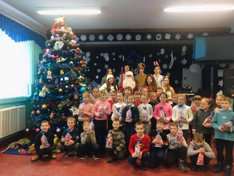Новорічні міні-вистави для найменших школярів Новорічні міні-вистави для найменших школярів