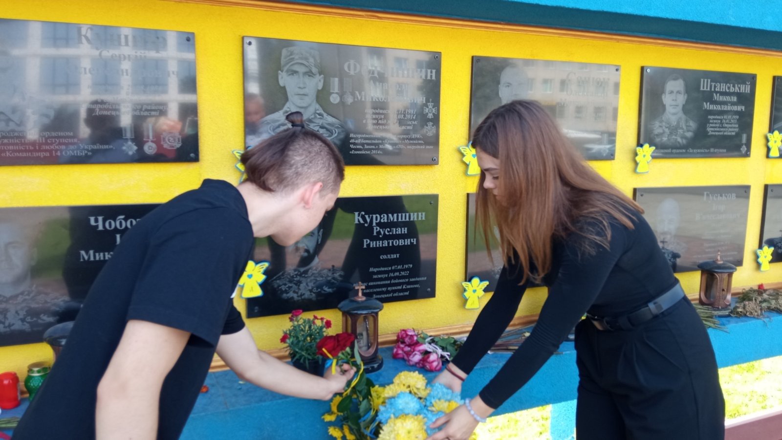Відкриття меморіальної дошки Герою Відкриття меморіальної дошки Герою